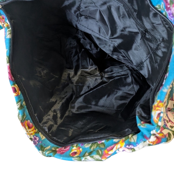 Punta Cana Tote and Cap Set. Multicolor Theme. - Picture 4 of 7